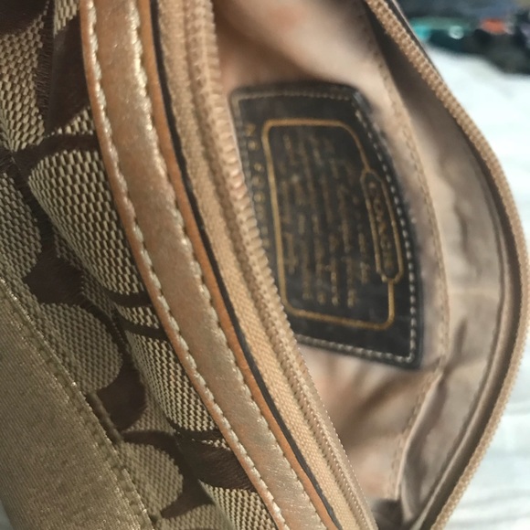 Two Coach makeup bags, one gold, one black - Picture 2 of 3